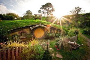 Advantages and disadvantages of geodesicdome structures, what are some pros and cons of using domes in construction?,geodesic dome, disadvantages of dome structure, disadvantages of geodesic dome